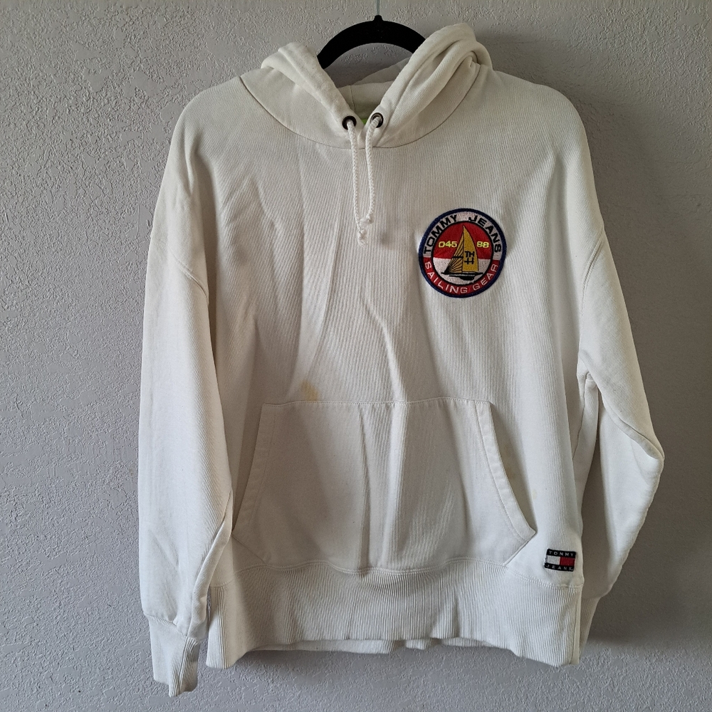 Tommy Jeans 90s Sailing Capsule back and sleeve logo hoodie in white - Picture 2 of 8